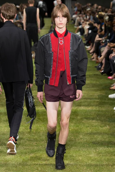 Look 20